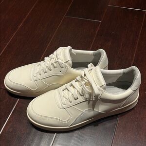 Everlane Cream Low Top Sneakers with Smooth Leather Upper and White Laces
